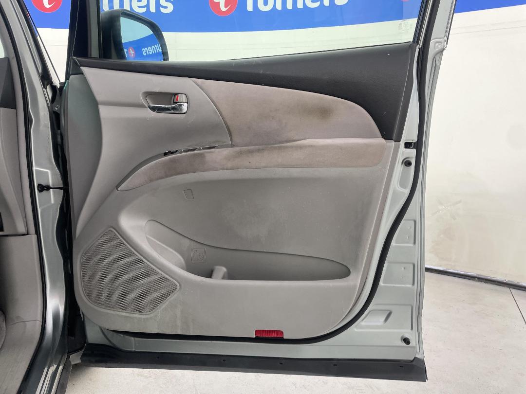 Photo '15' of Toyota Estima