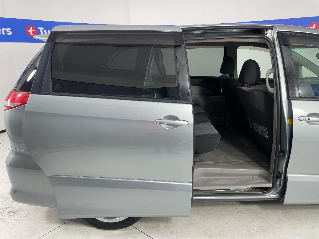 Photo '19' of Toyota Estima