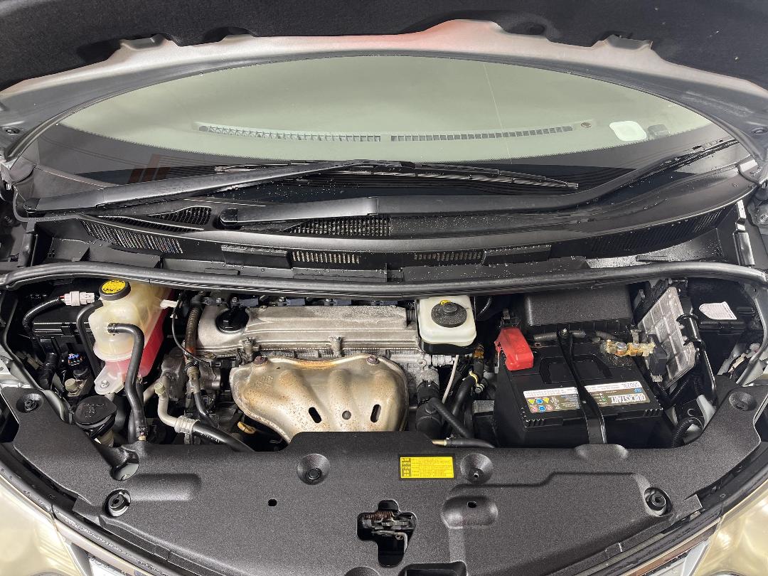 Photo '13' of Toyota Estima