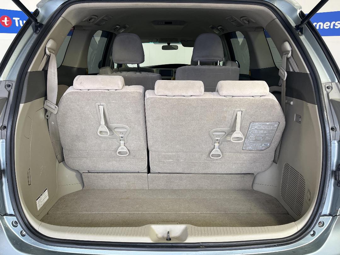 Photo '14' of Toyota Estima