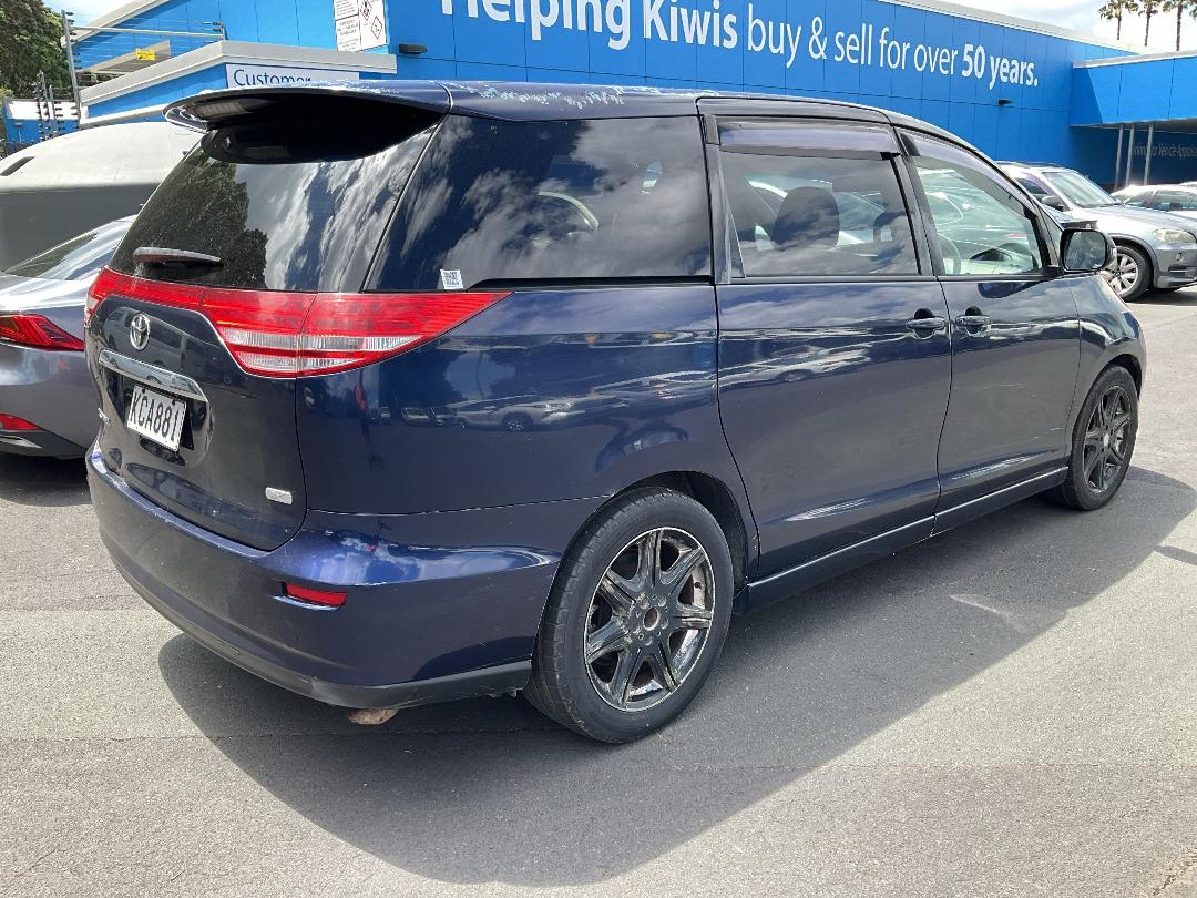 Photo '6' of Toyota Estima Photo '6' of Toyota Estima