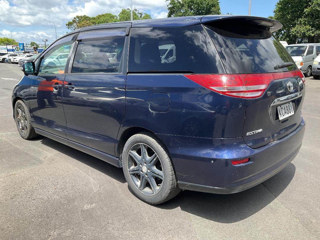 Photo '5' of Toyota Estima Photo '5' of Toyota Estima