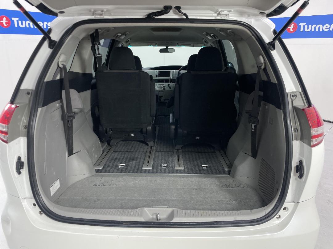 Photo '14' of Toyota Estima Photo '14' of Toyota Estima