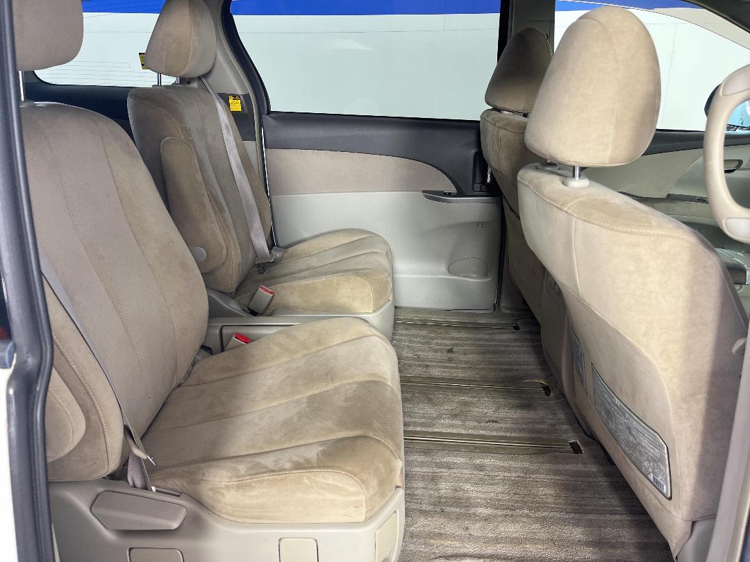 Photo '20' of Toyota Estima