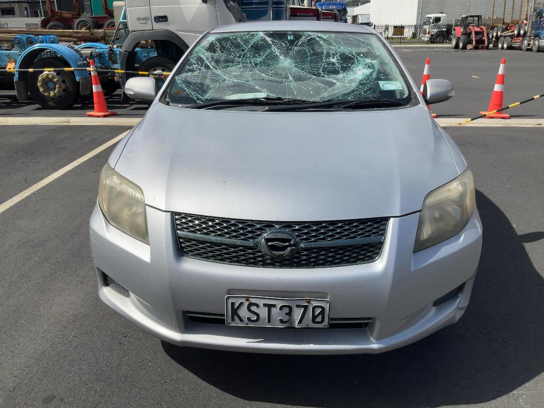 Photo '2' of Toyota Fielder Photo '2' of Toyota Fielder