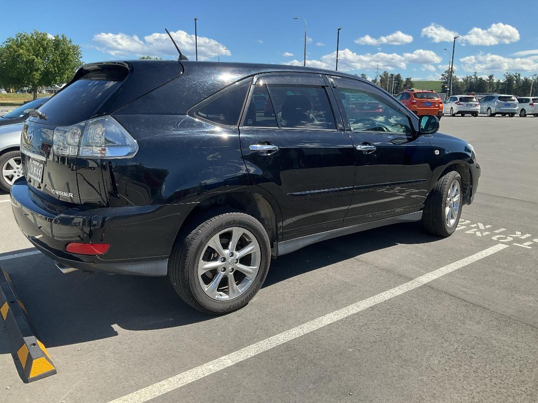 Photo '8' of Toyota Harrier Photo '8' of Toyota Harrier