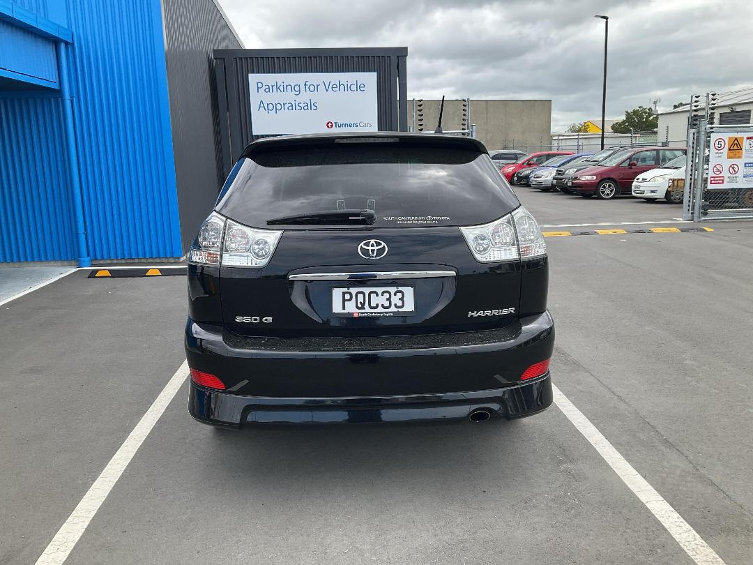 Photo '4' of Toyota Harrier Photo '4' of Toyota Harrier