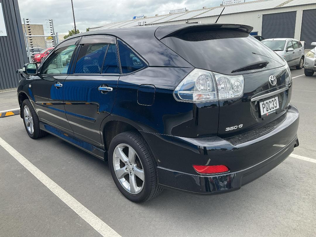 Photo '3' of Toyota Harrier Photo '3' of Toyota Harrier