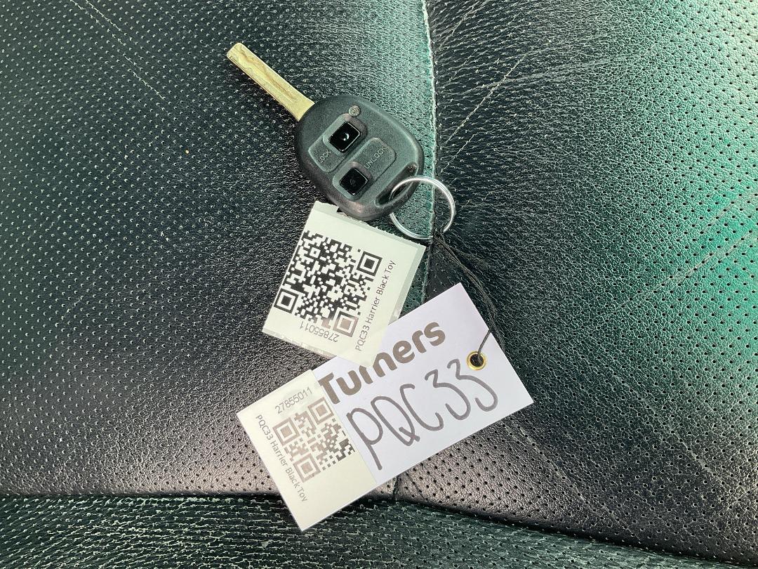 Photo '9' of Toyota Harrier Photo '9' of Toyota Harrier