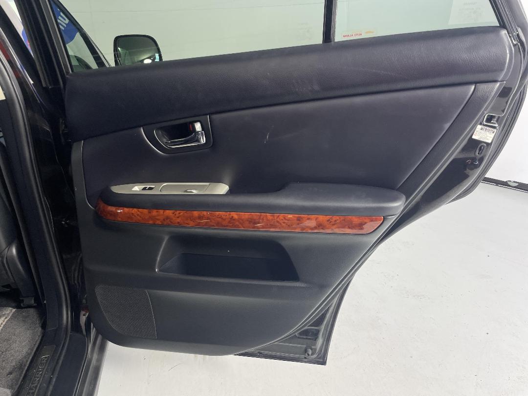 Photo '19' of Toyota Harrier Photo '19' of Toyota Harrier