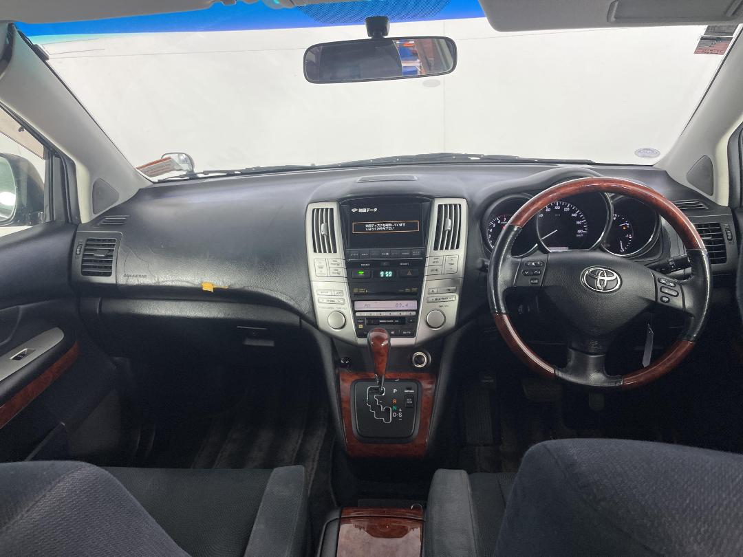 Photo '17' of Toyota Harrier Photo '17' of Toyota Harrier