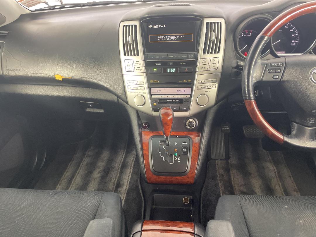 Photo '18' of Toyota Harrier Photo '18' of Toyota Harrier