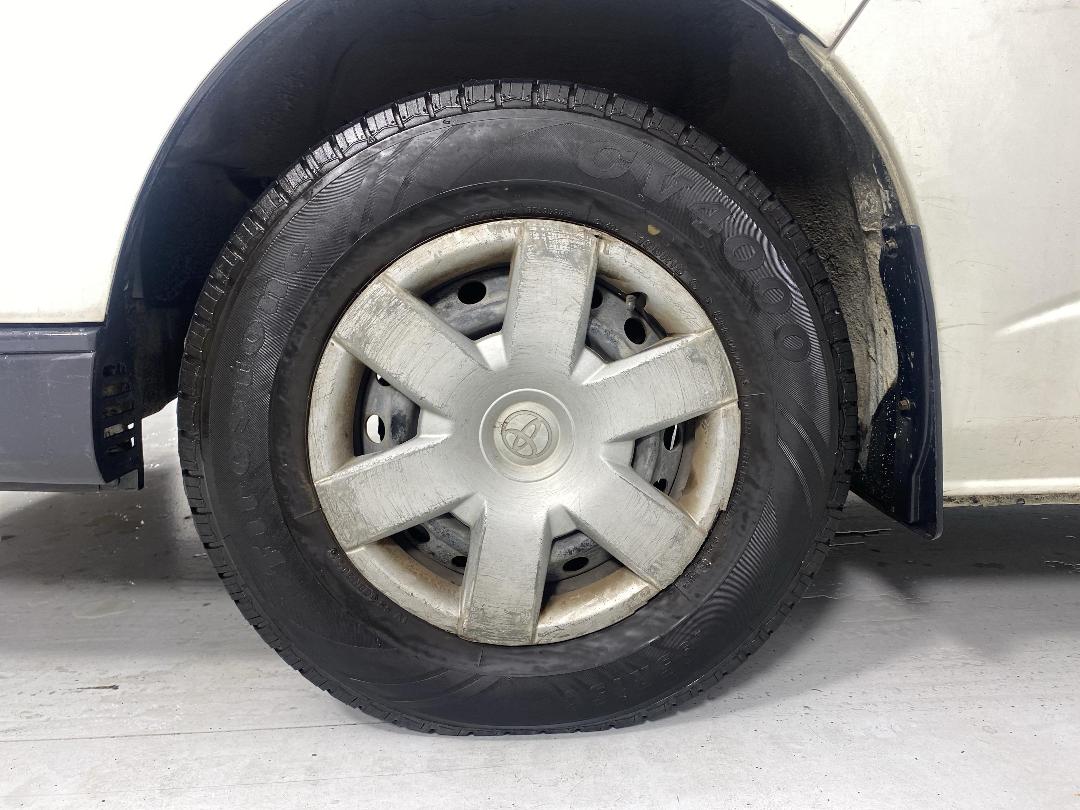 Photo '10' of Toyota Hiace