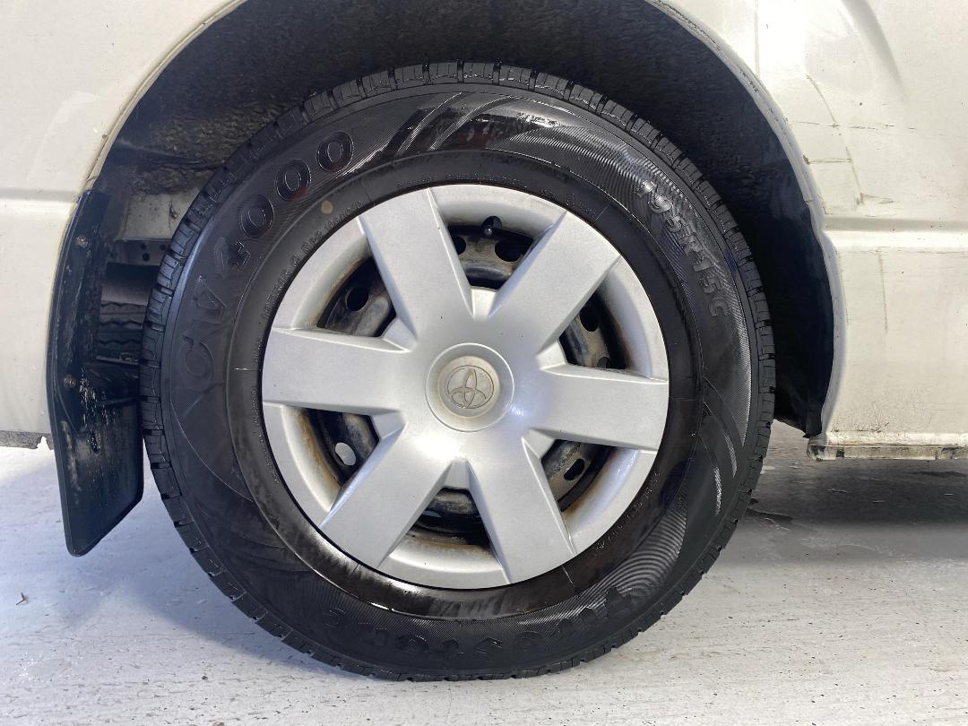 Photo '12' of Toyota Hiace