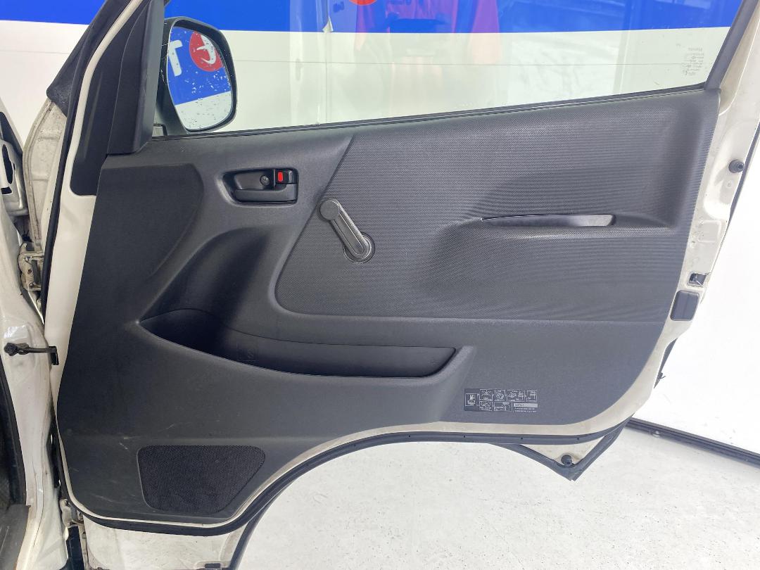 Photo '15' of Toyota Hiace