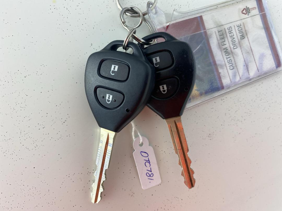 Photo '21' of Toyota Hiace