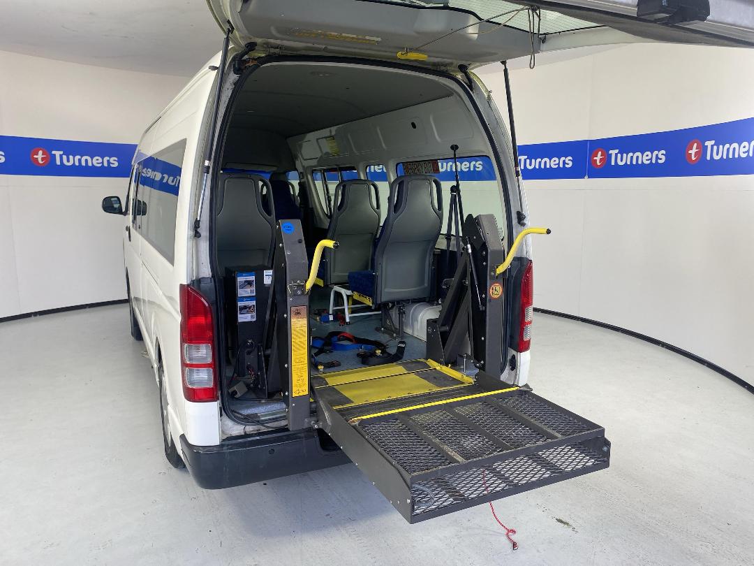 Photo '23' of Toyota Hiace