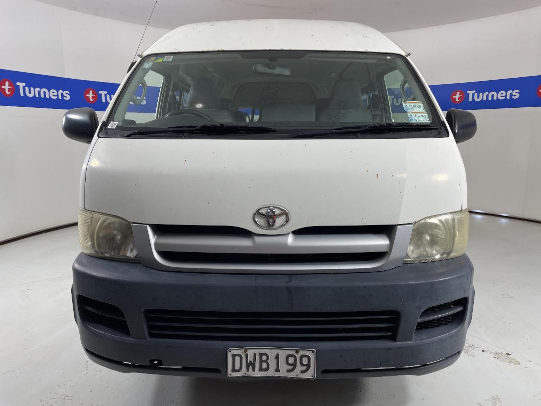 Photo '2' of Toyota Hiace