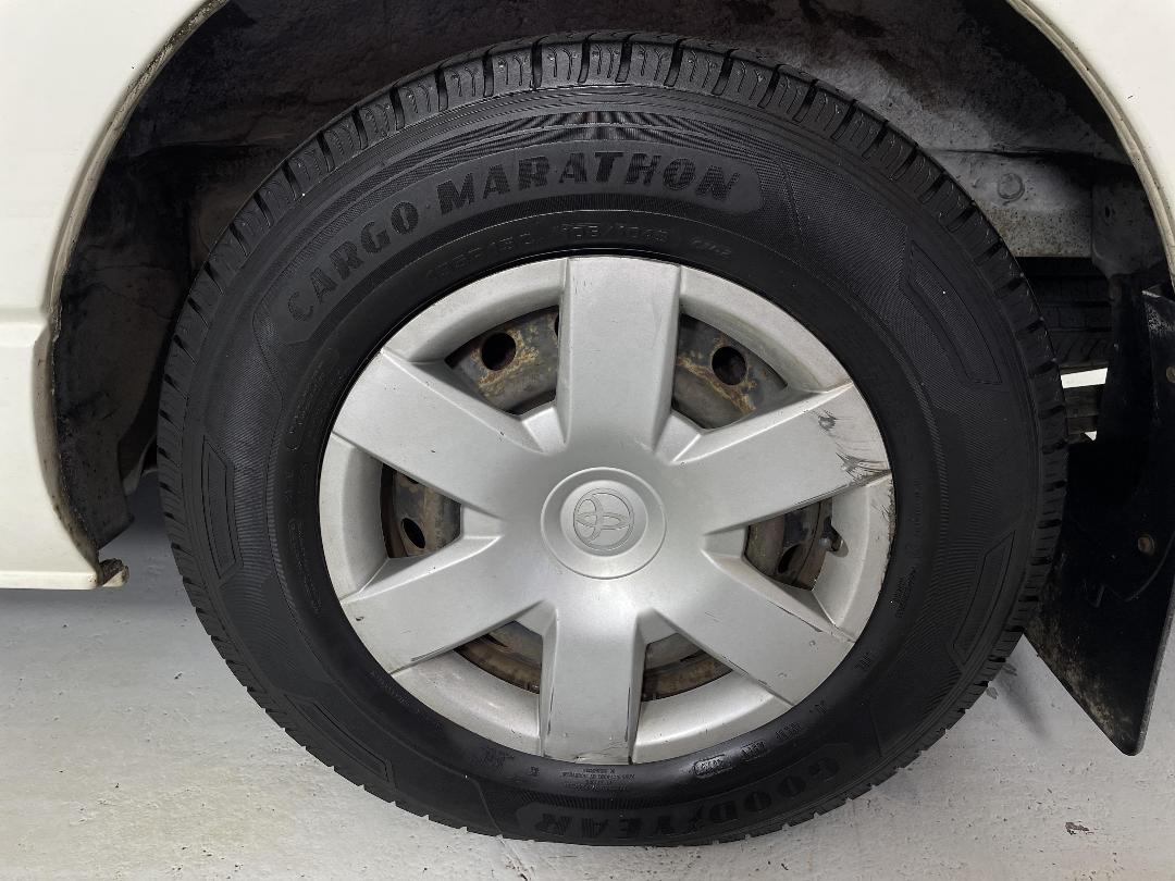 Photo '11' of Toyota Hiace