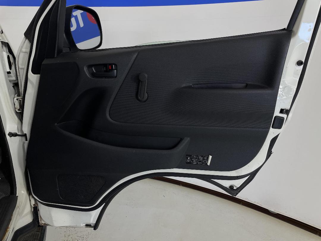 Photo '15' of Toyota Hiace