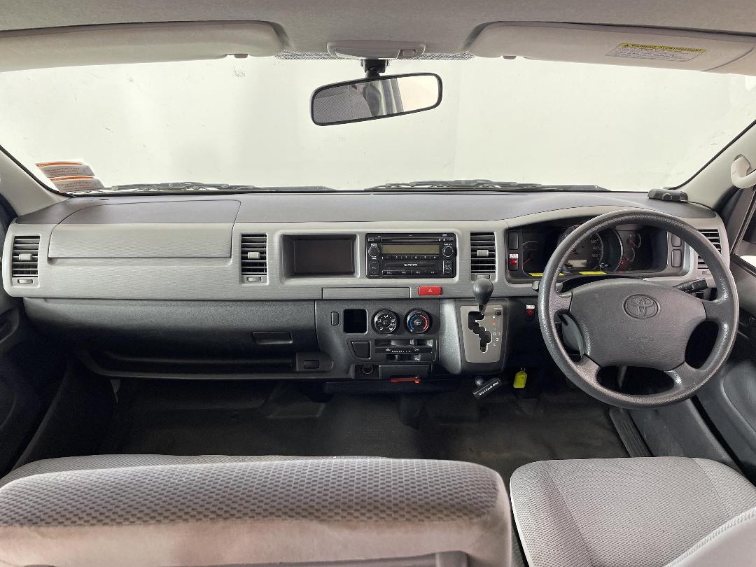 Photo '17' of Toyota Hiace