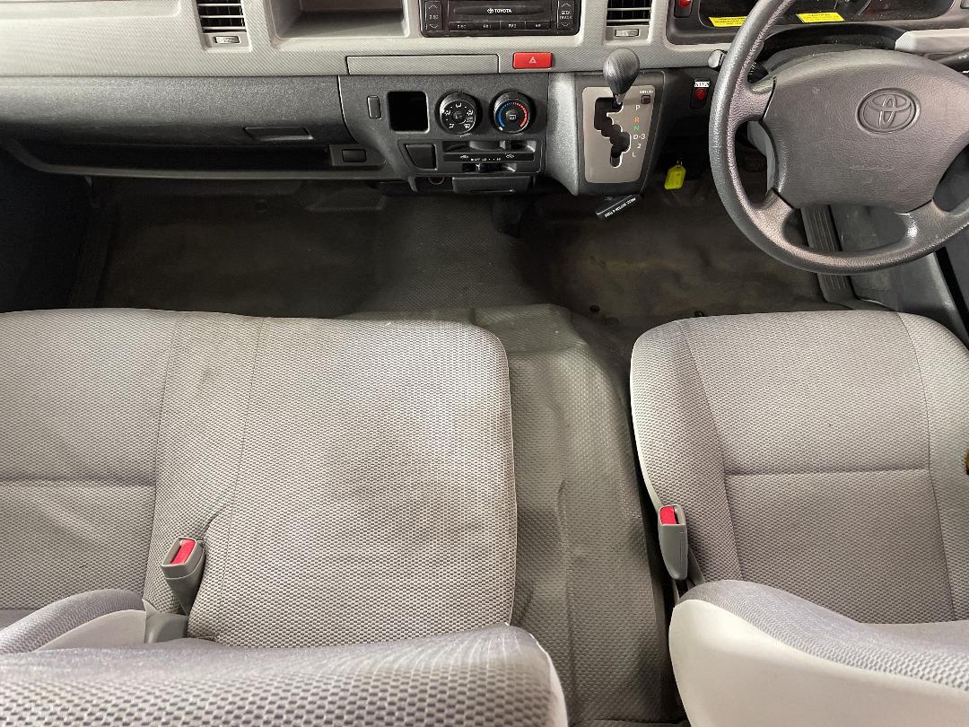 Photo '18' of Toyota Hiace