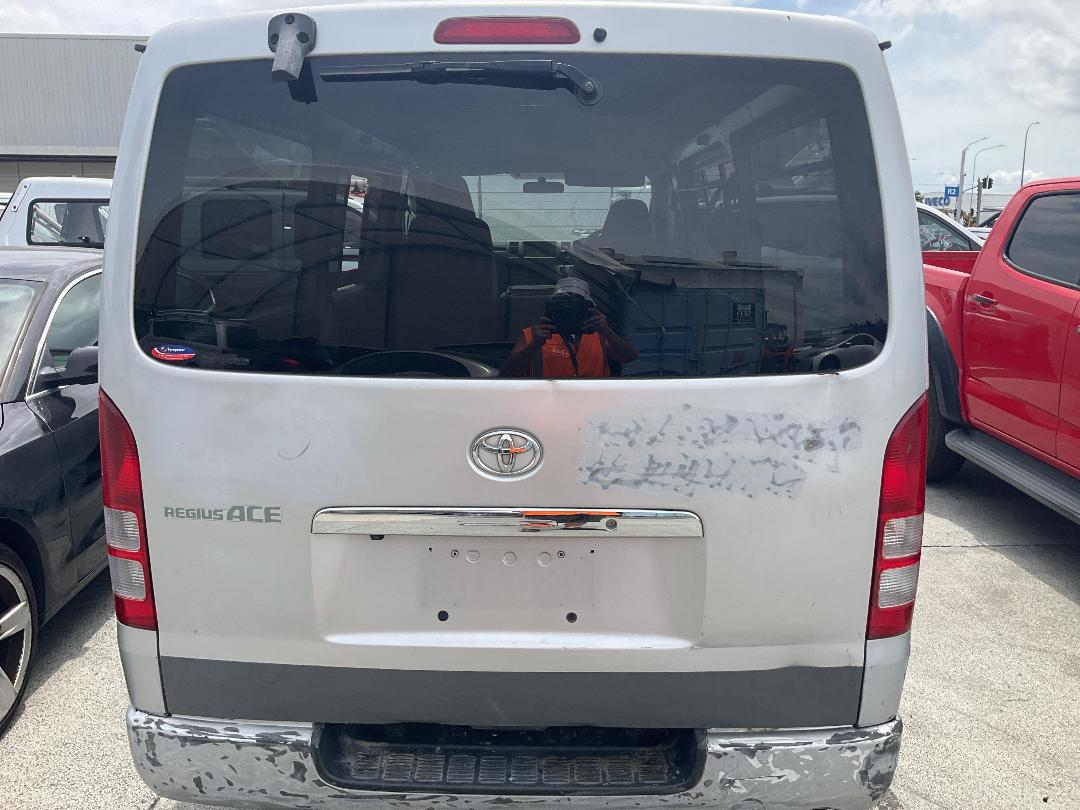 Photo '5' of Toyota Hiace