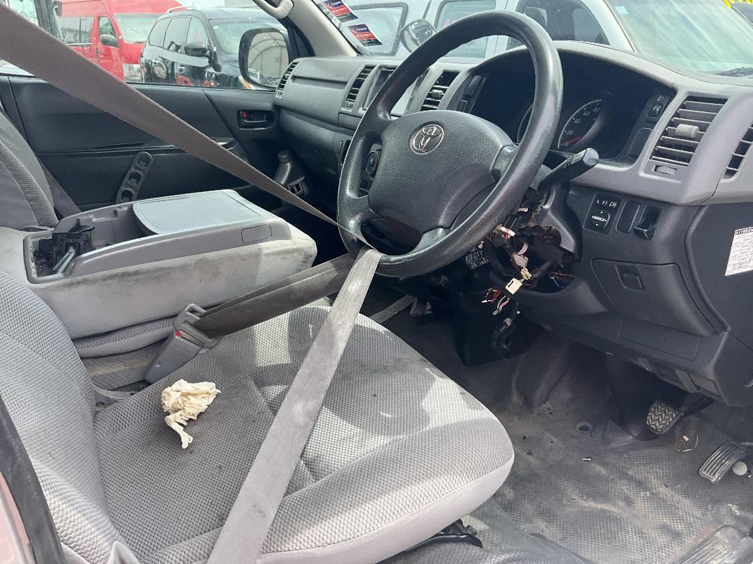 Photo '7' of Toyota Hiace