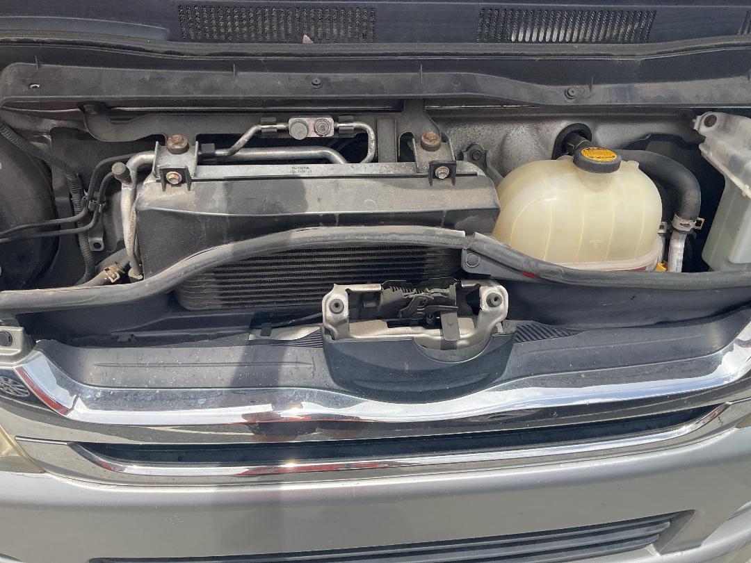 Photo '11' of Toyota Hiace