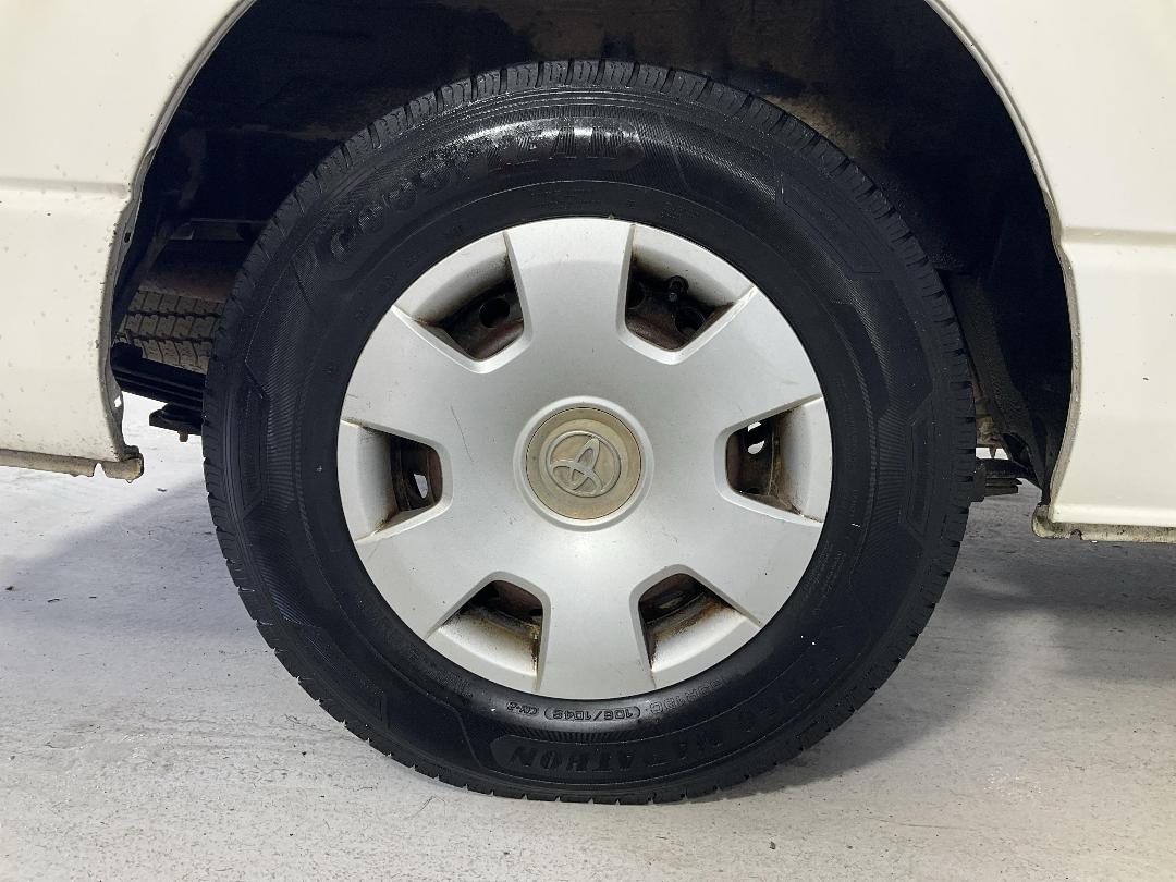 Photo '12' of Toyota Hiace