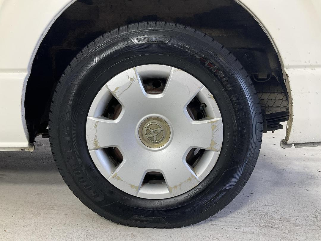 Photo '11' of Toyota Hiace