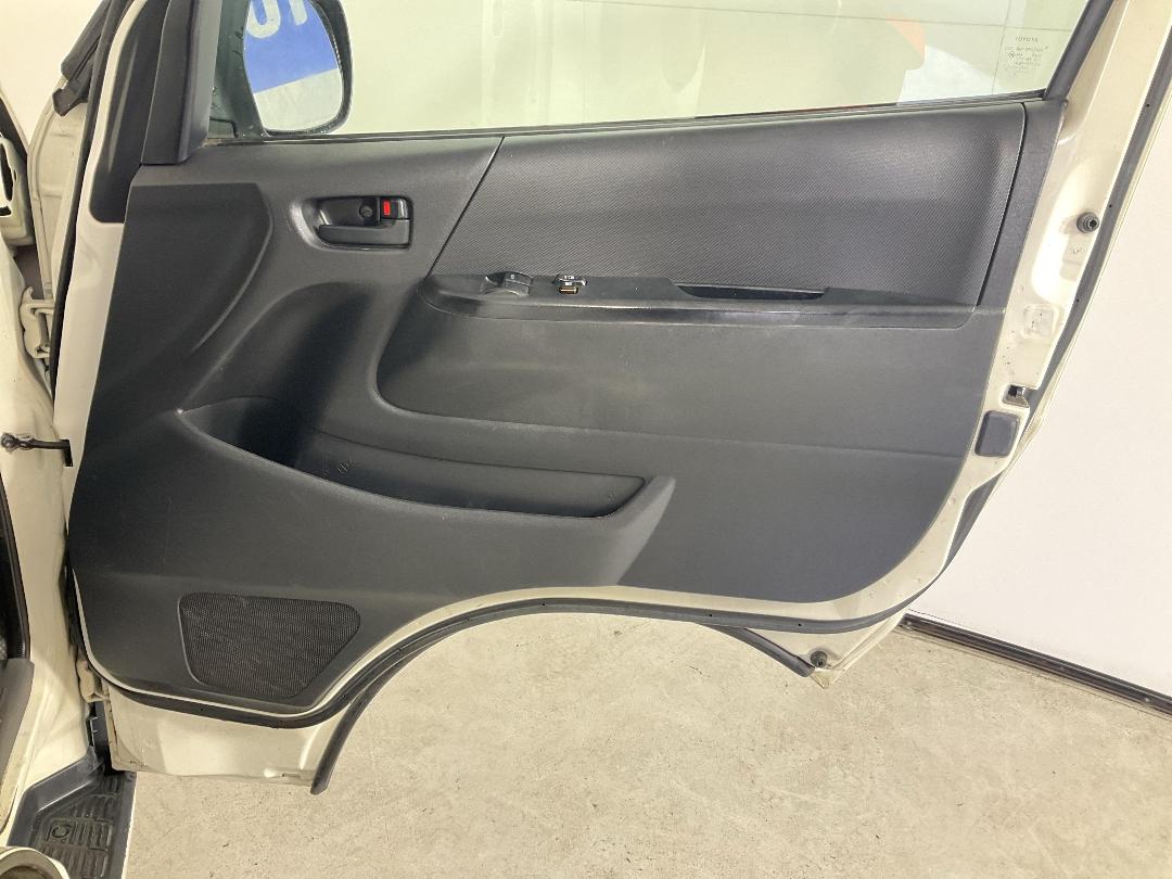 Photo '15' of Toyota Hiace