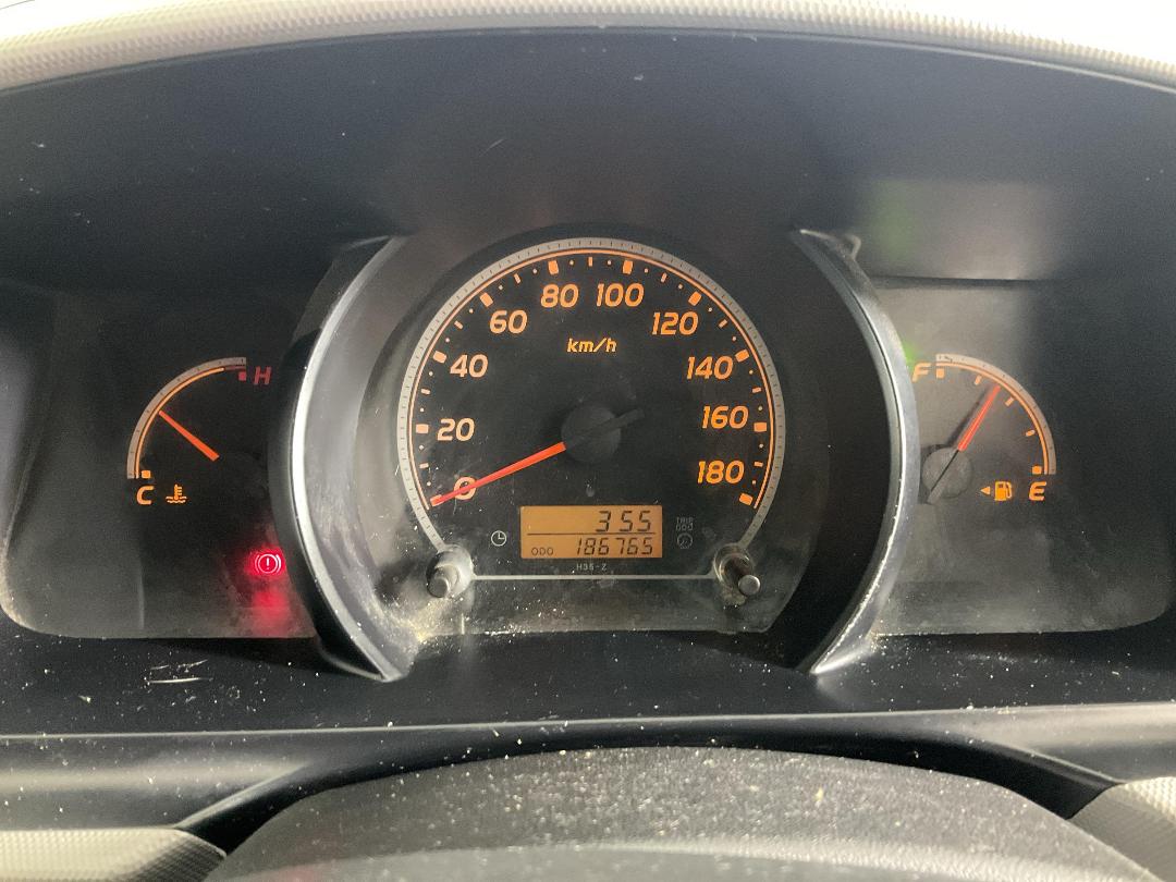 Photo '21' of Toyota Hiace