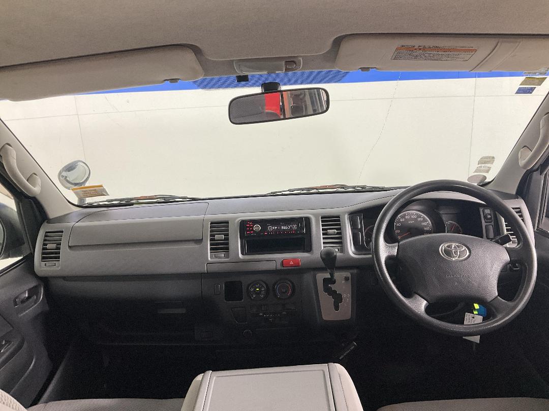 Photo '17' of Toyota Hiace