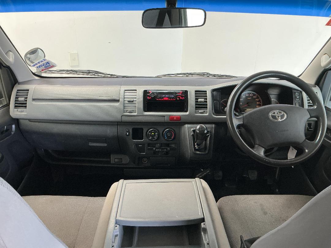 Photo '17' of Toyota Hiace