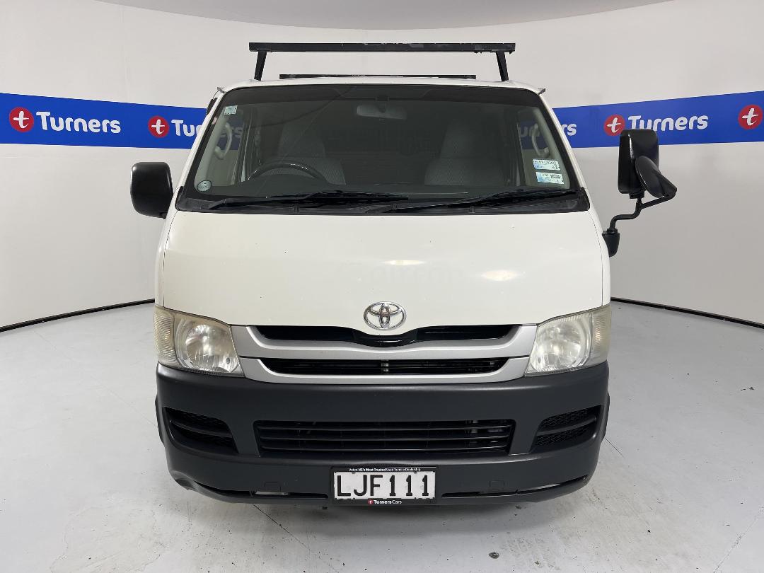 Photo '2' of Toyota Hiace Photo '2' of Toyota Hiace