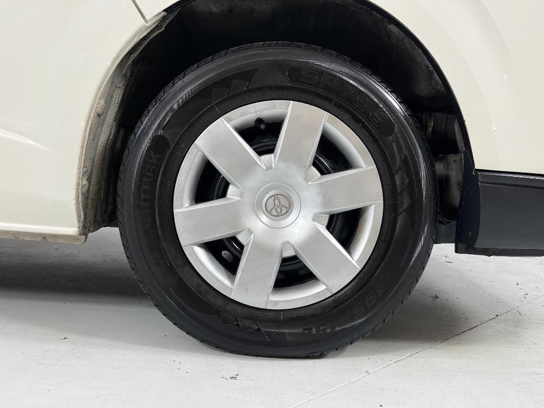 Photo '9' of Toyota Hiace Photo '9' of Toyota Hiace