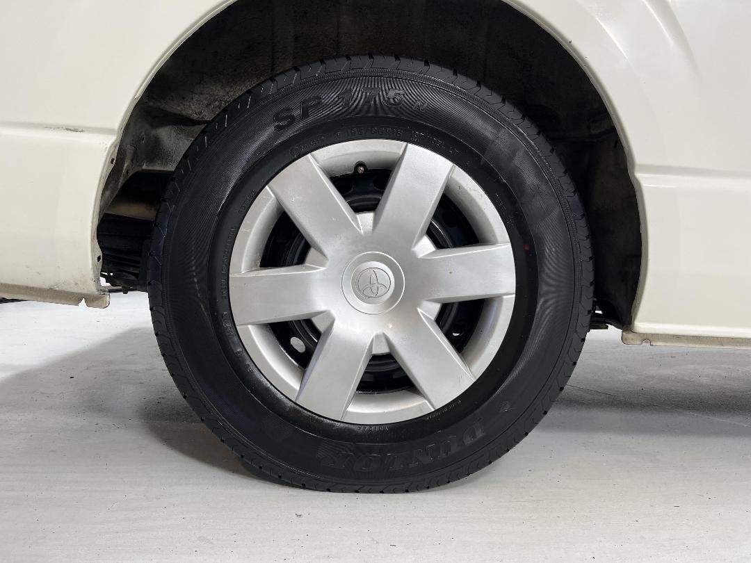 Photo '12' of Toyota Hiace Photo '12' of Toyota Hiace