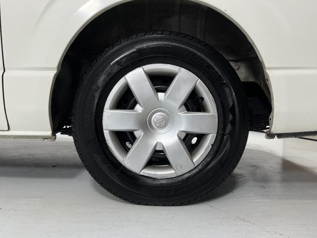 Photo '11' of Toyota Hiace Photo '11' of Toyota Hiace