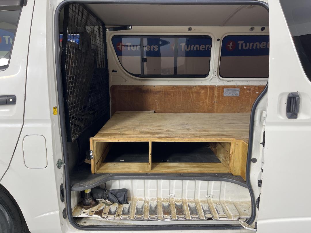 Photo '22' of Toyota Hiace Photo '22' of Toyota Hiace