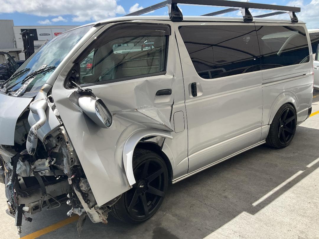 Photo '3' of Toyota Hiace Photo '3' of Toyota Hiace