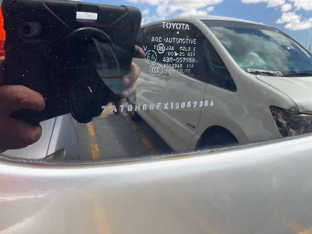 Photo '13' of Toyota Hiace Photo '13' of Toyota Hiace