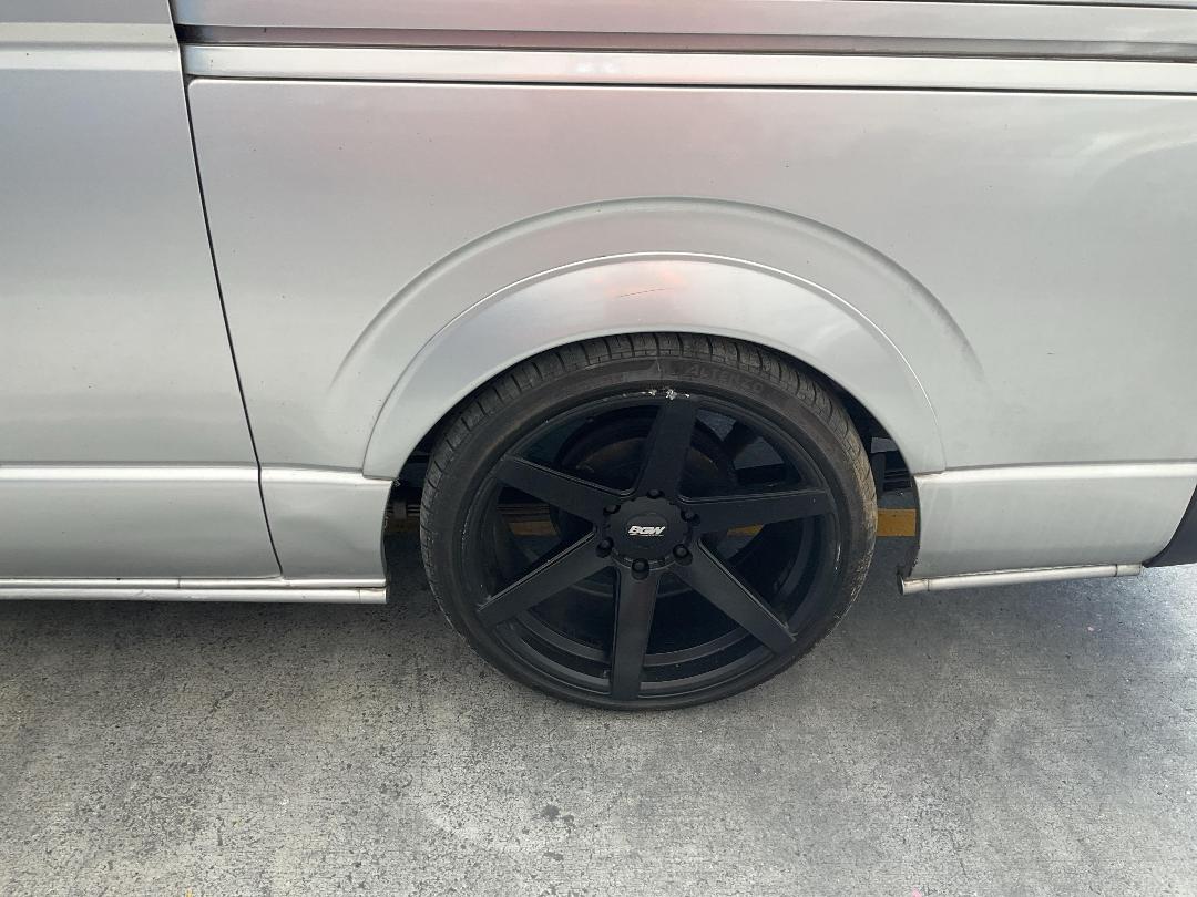 Photo '15' of Toyota Hiace Photo '15' of Toyota Hiace