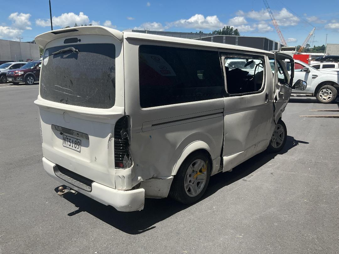 Photo '4' of Toyota Hiace T ZL Photo '4' of Toyota Hiace T ZL