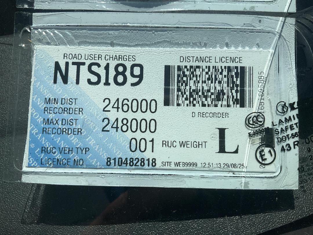 Photo '18' of Toyota Hiace T ZL Photo '18' of Toyota Hiace T ZL