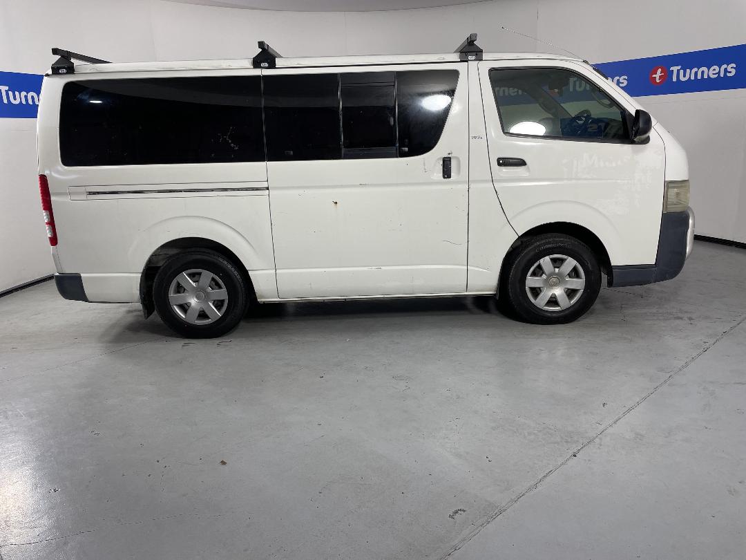 Photo '22' of Toyota Hiace Photo '22' of Toyota Hiace
