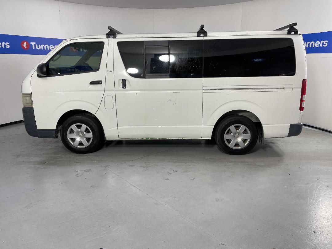 Photo '23' of Toyota Hiace Photo '23' of Toyota Hiace