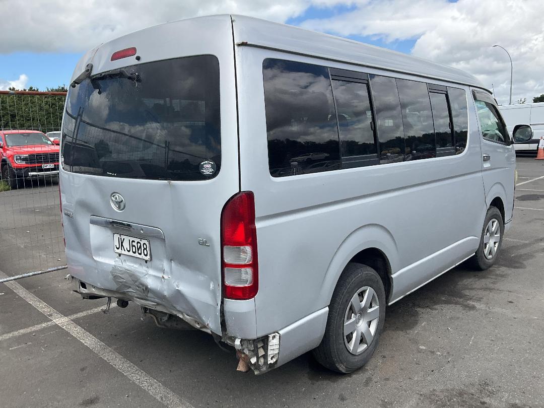 Photo '4' of Toyota Hiace