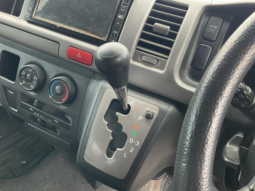 Photo '11' of Toyota Hiace