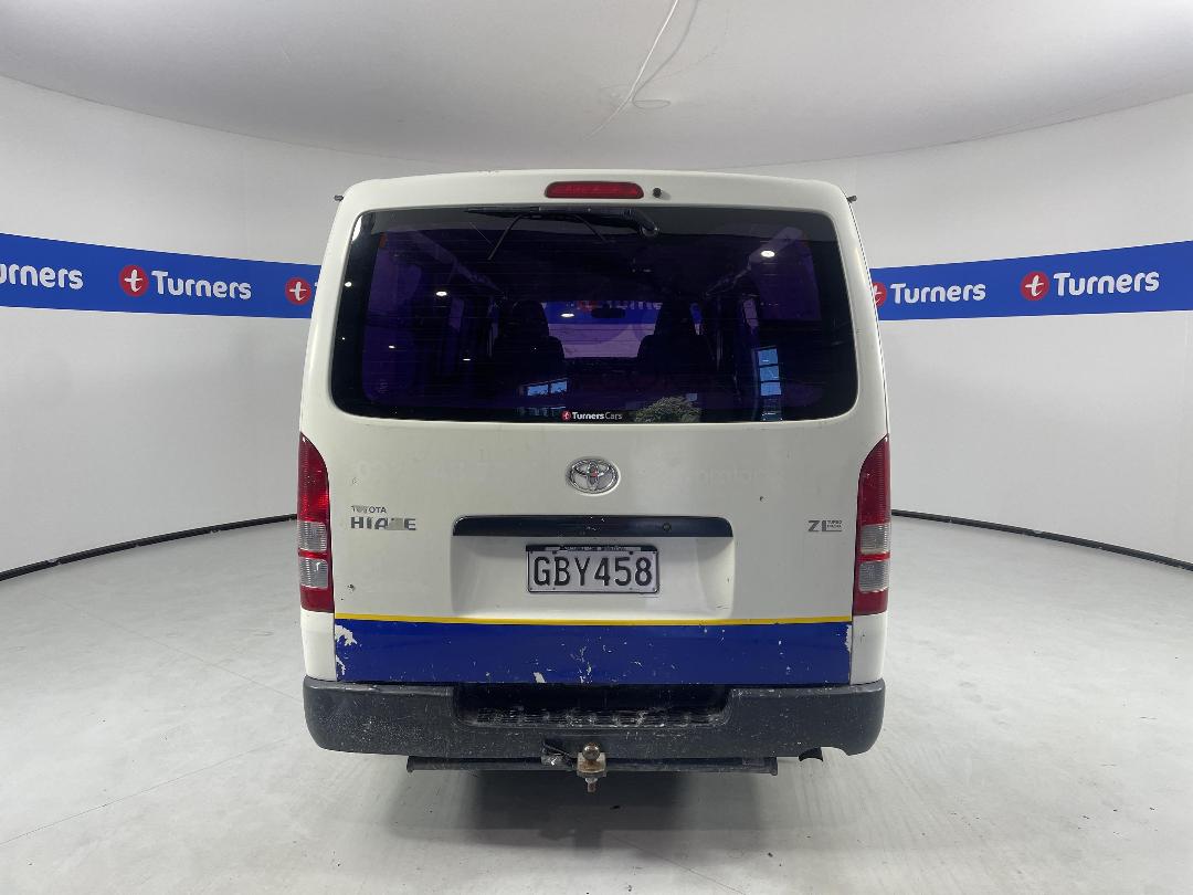 Photo '6' of Toyota Hiace